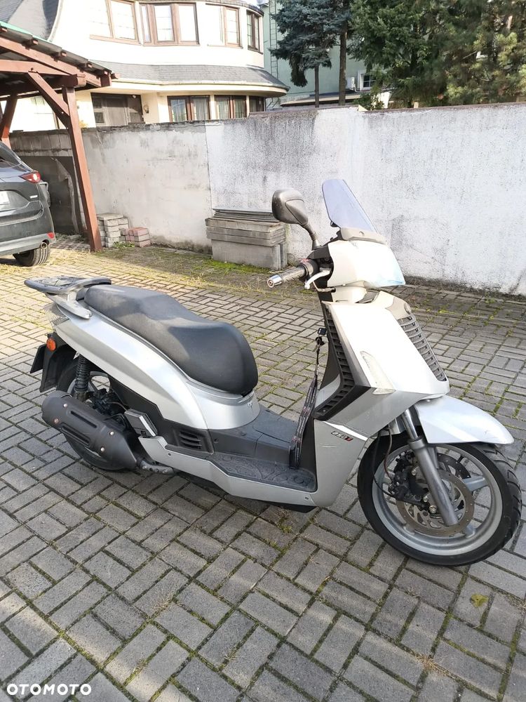 Kymco People - 1
