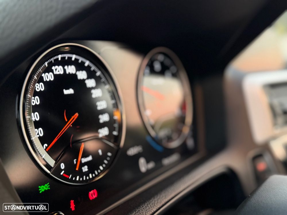 BMW 118 d Line Sport Shadow - 13