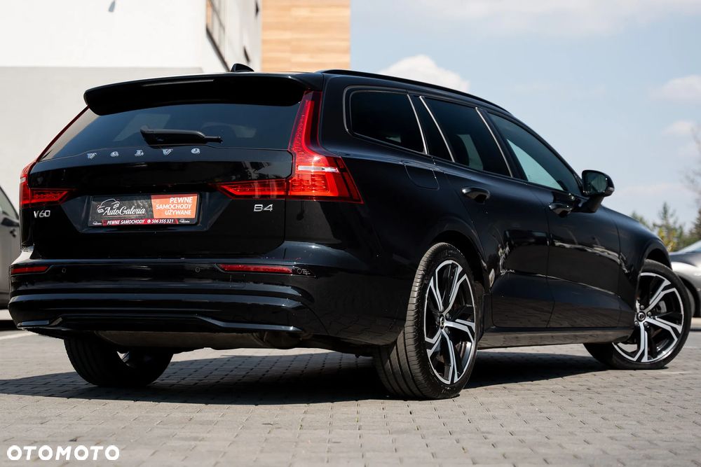 Volvo V60 B4 B DKG Ultimate Dark - 10