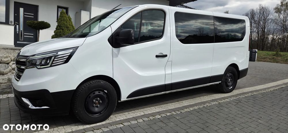 Renault Trafic Grand 2.0 dCi Escapade - 11