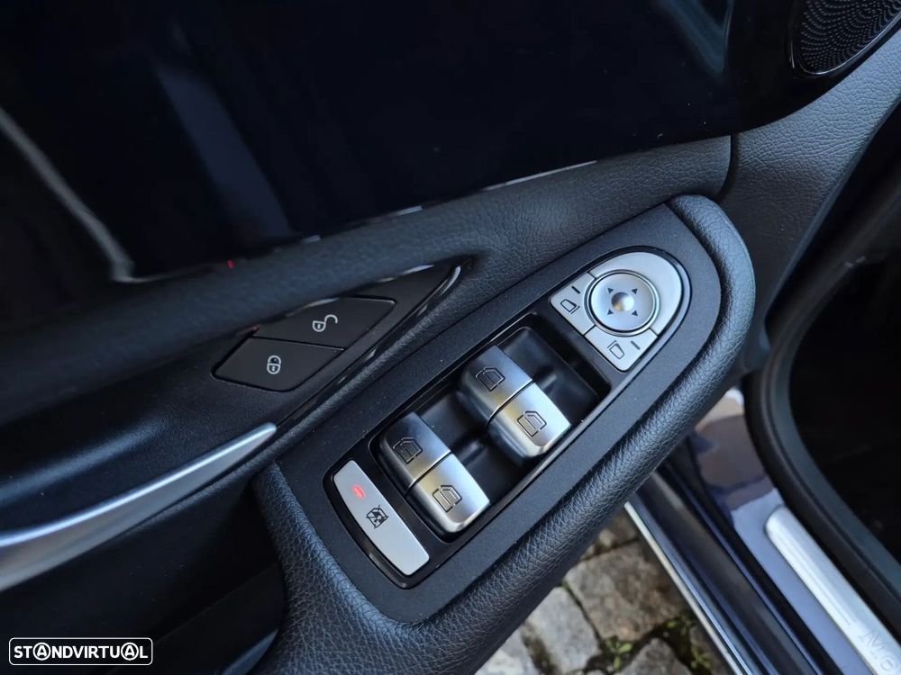 Mercedes-Benz C 200 - 38