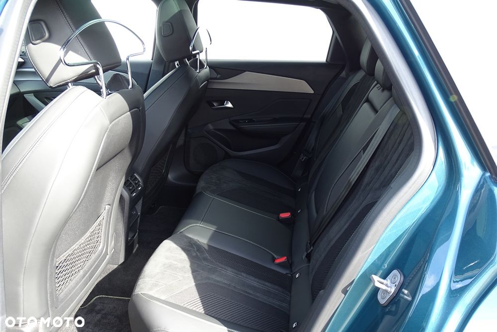 Peugeot 308 180 e-EAT8 GT - 24
