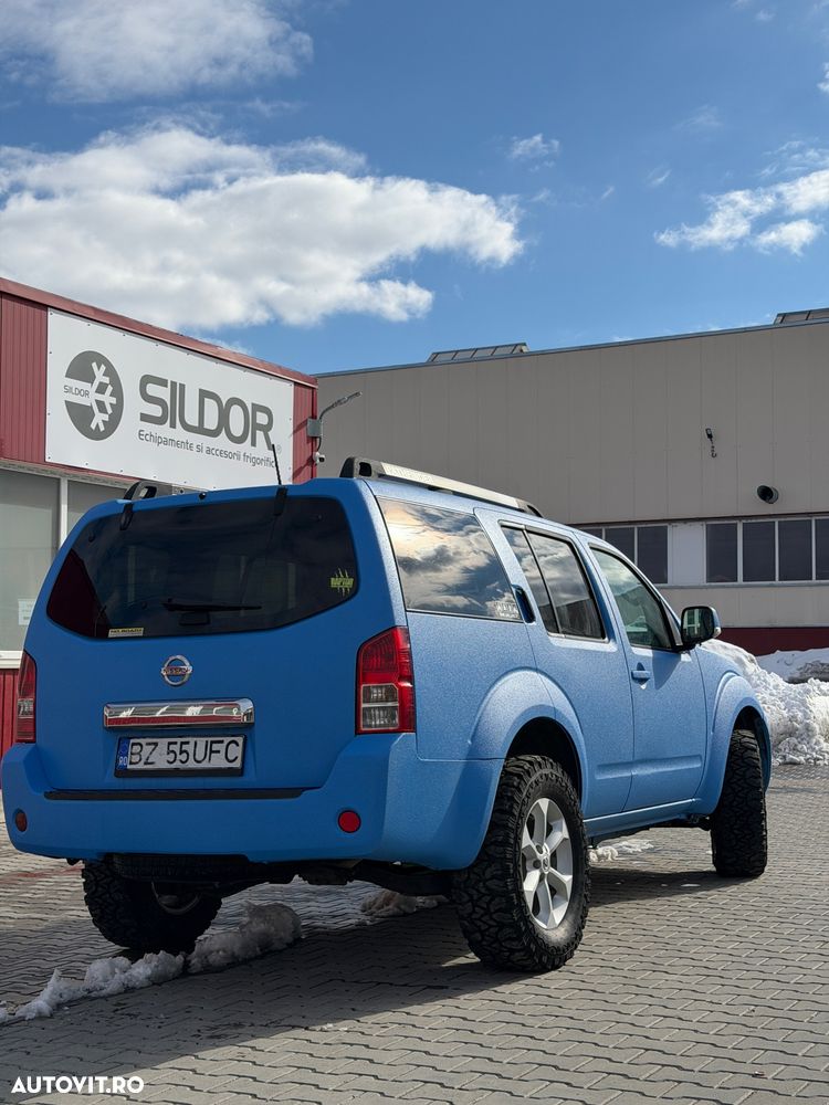 Nissan Pathfinder 2.5 dCi SE - 4
