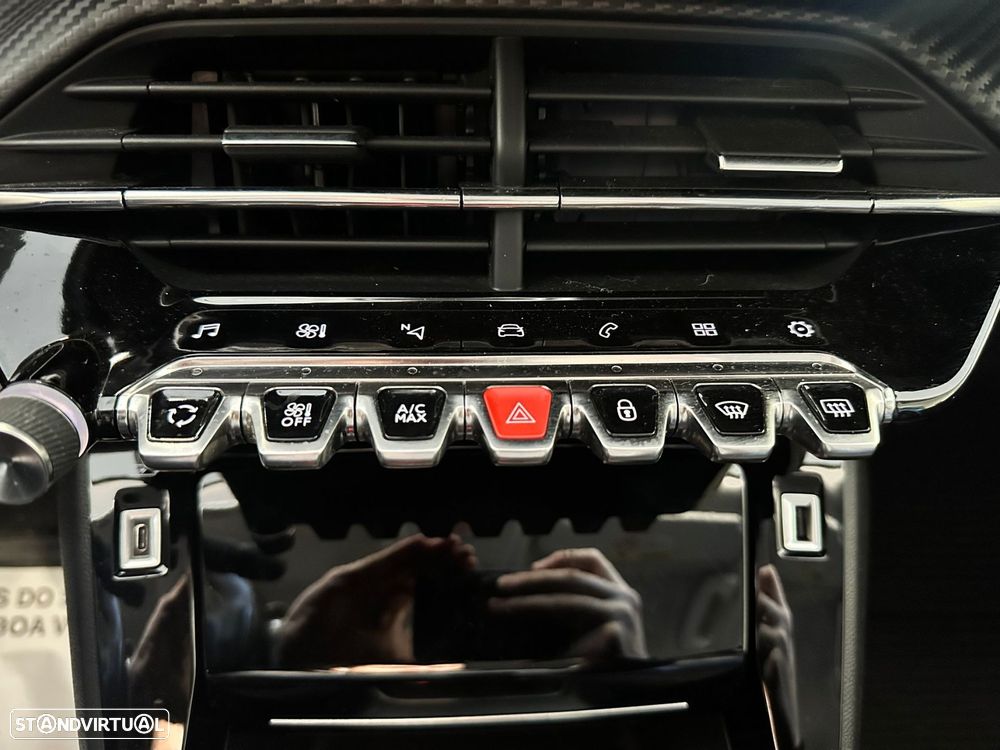 Peugeot 2008 1.2 PureTech Allure - 16