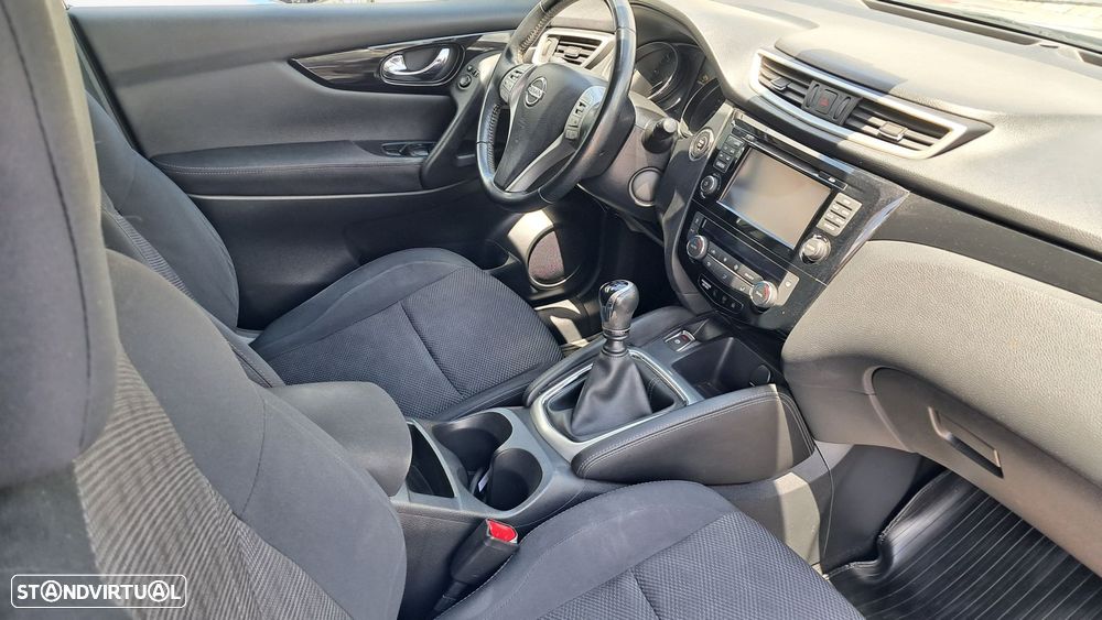 Nissan Qashqai 1.5 dCi N-Connecta 18 - 6