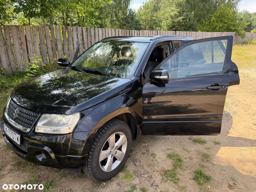 Suzuki Grand Vitara 2.4 De Luxe - 11