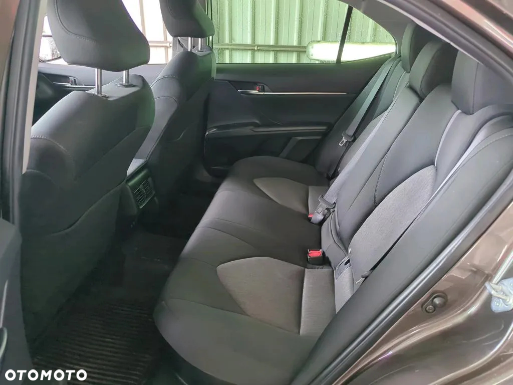 Toyota Camry 2.5 Hybrid Comfort CVT - 9