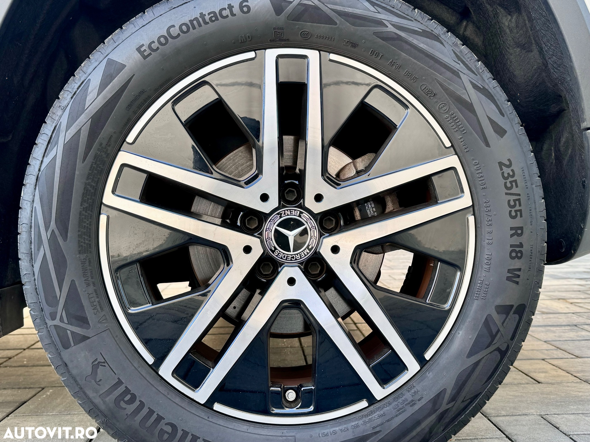Mercedes-Benz GLA - 12