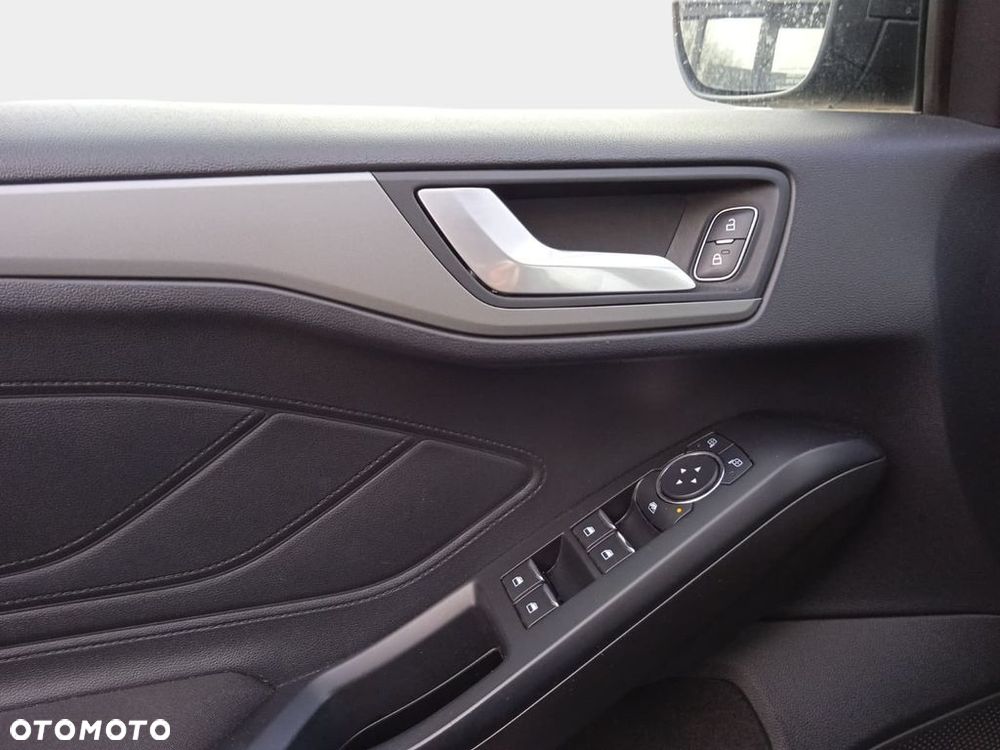 Ford Focus - 24