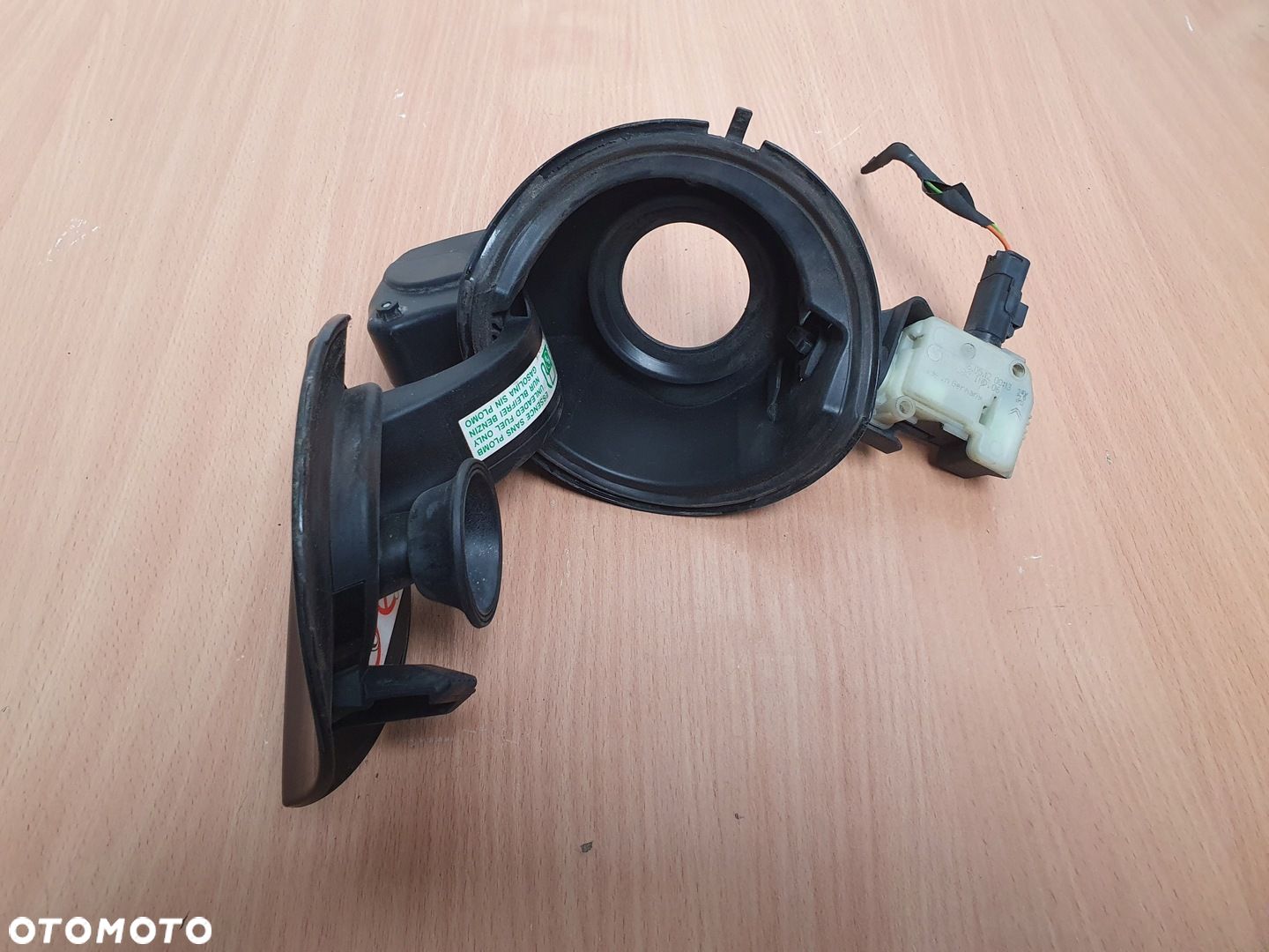 KLAPKA WLEWU PALIWA KOREK SIŁOWNIK CITROEN DS4 9687946880 KTV - 1