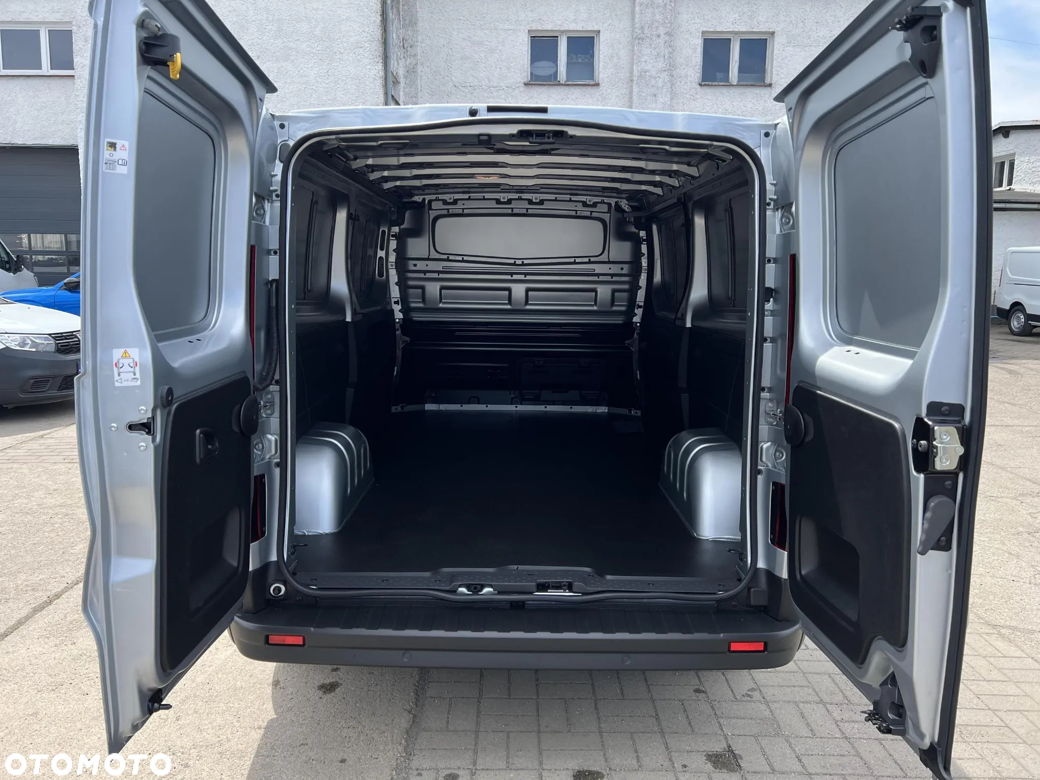 Renault Trafic - 17