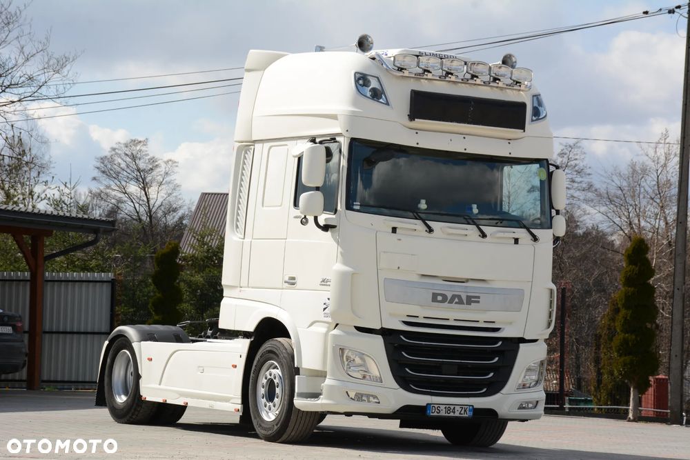 DAF XF 106.460 / 2015 / Euro 6 / Najwyższa kabina / Retarder / Klima