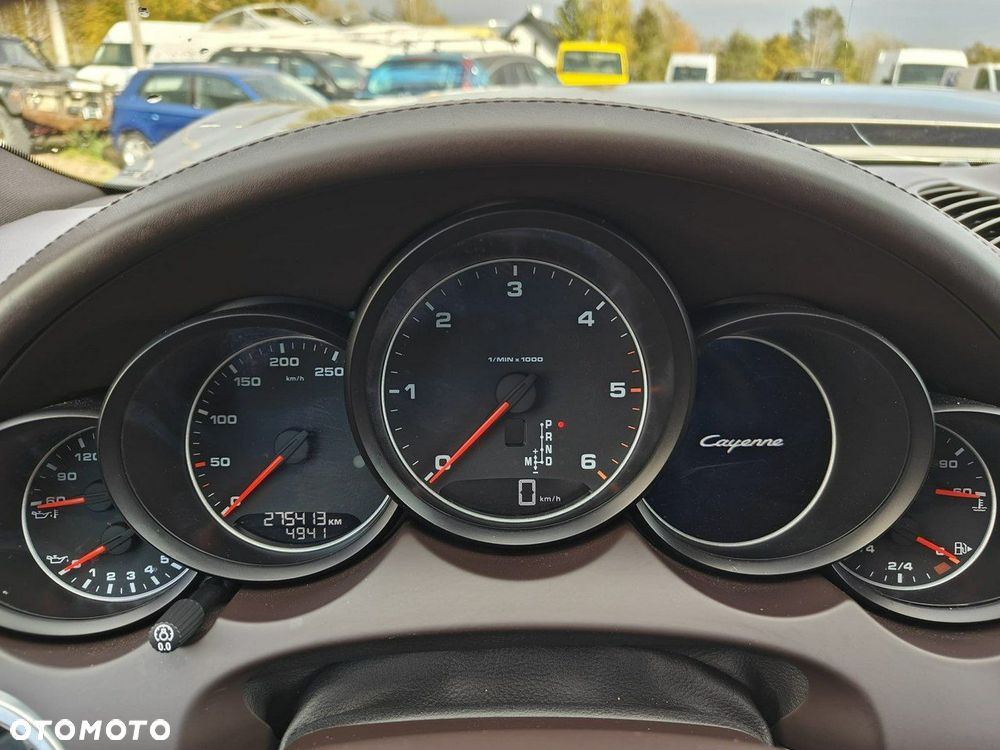 Porsche Cayenne - 19