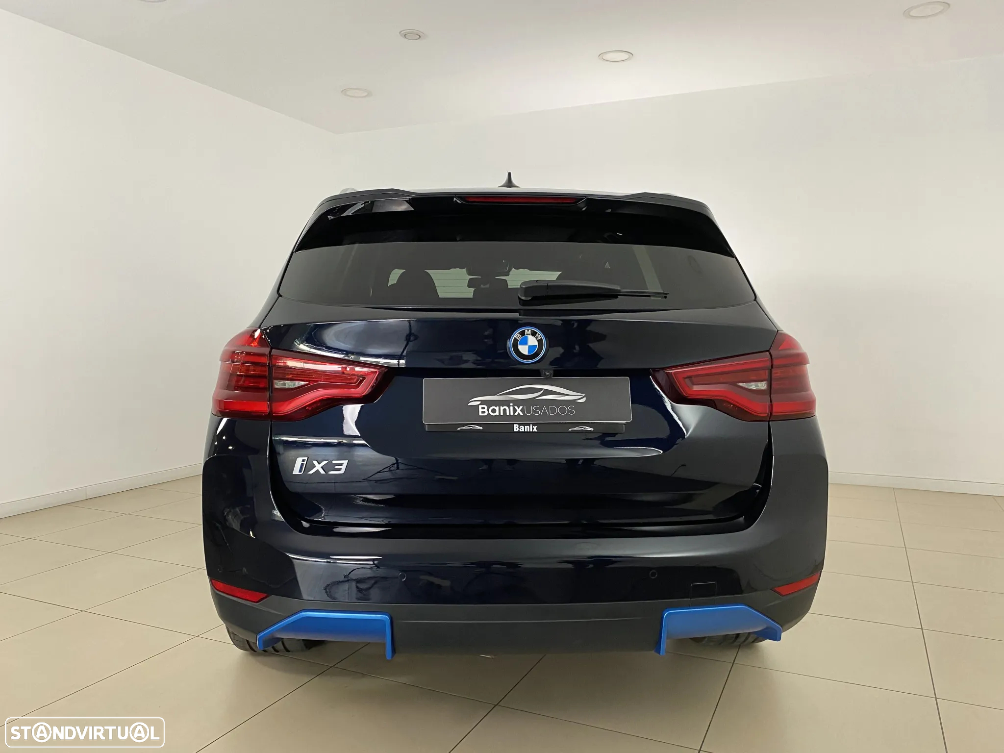 BMW iX3 Impressive - 11