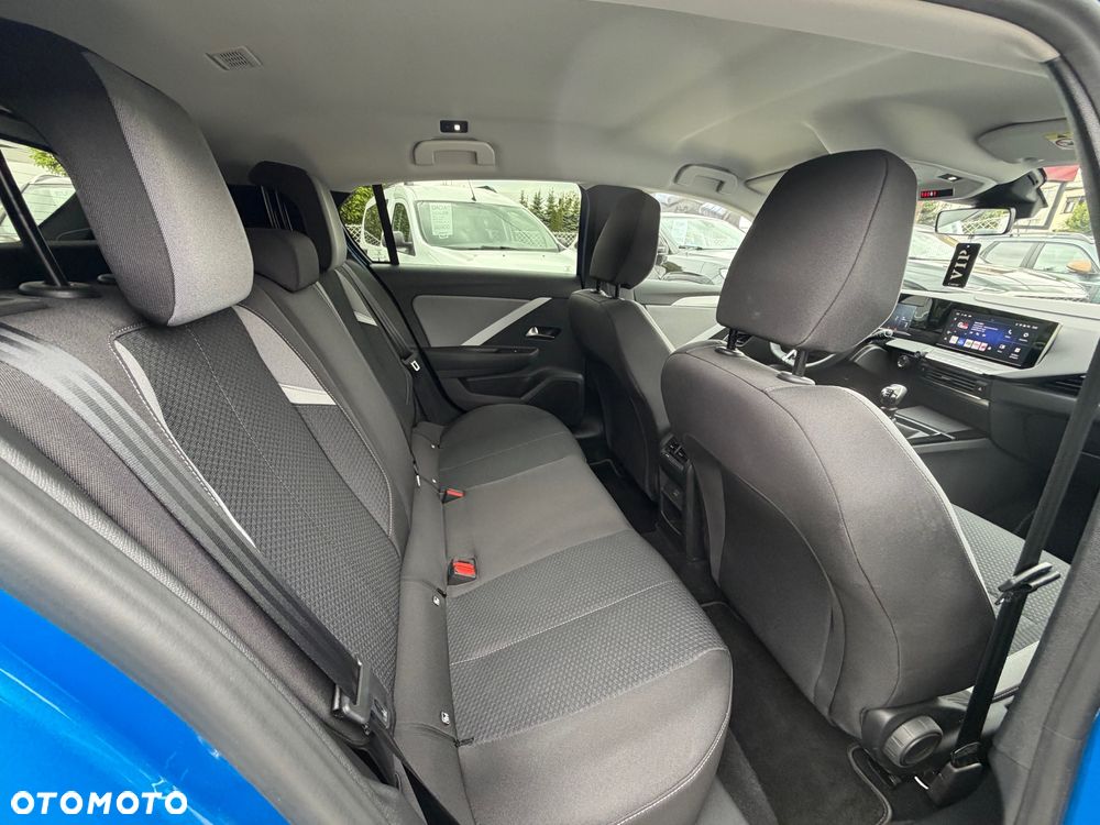 Opel Astra 1.2 Turbo Business Edition - 13
