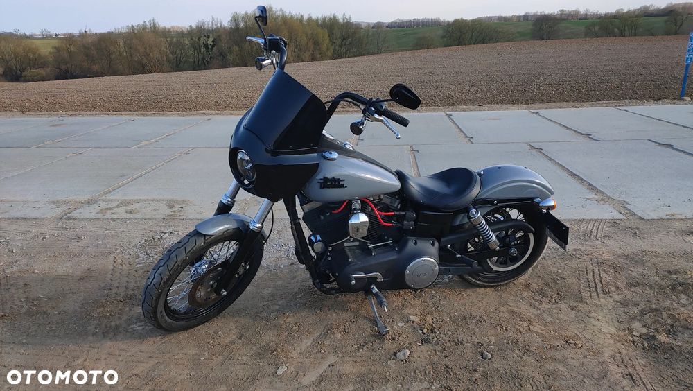 Harley-Davidson Dyna Street Bob - 1