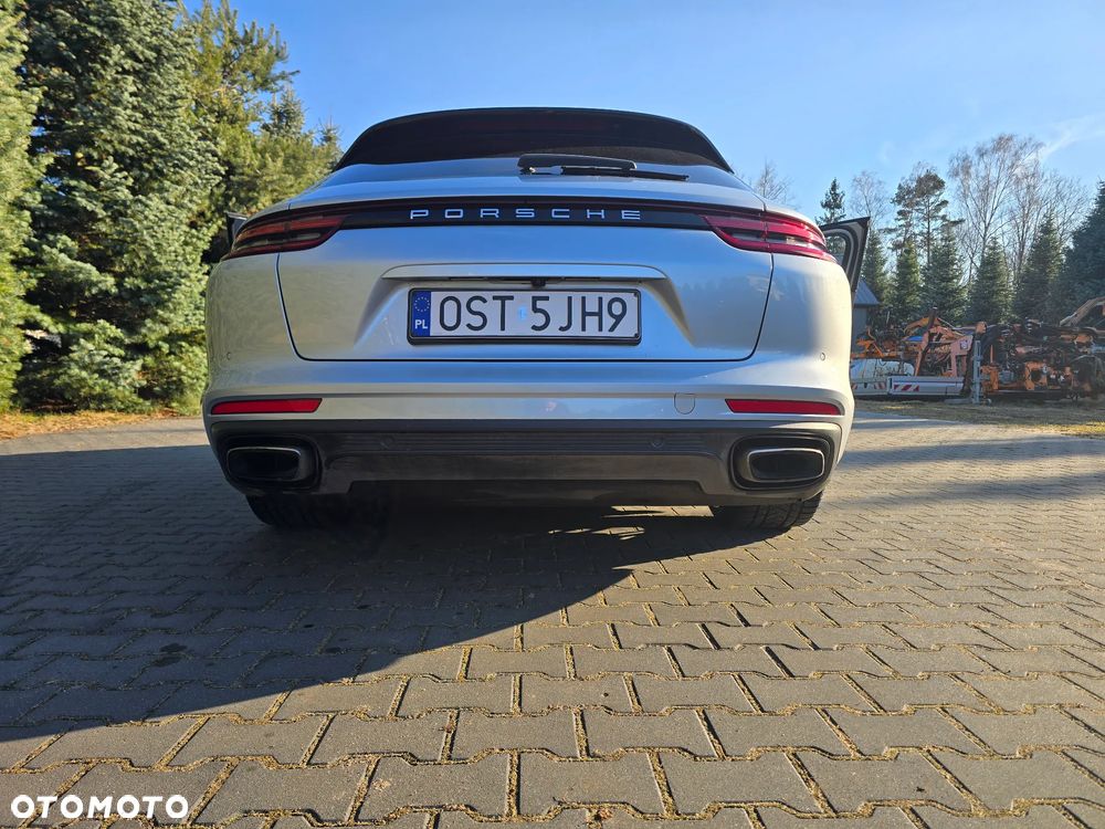 Porsche Panamera 4 - 25