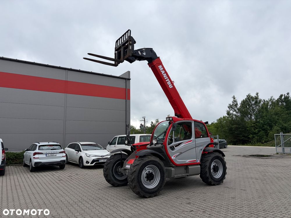 Manitou MT 835 Ładowarka teleskopowa 8 m - 8