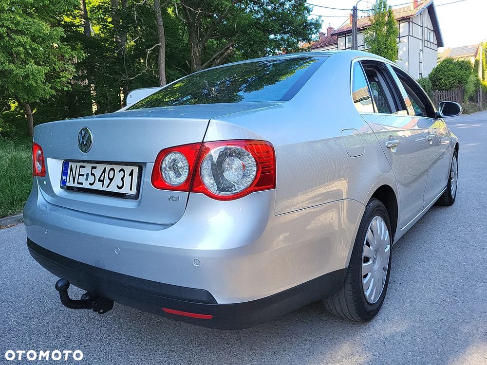 Volkswagen Jetta 1.9 TDI Comfortline - 4