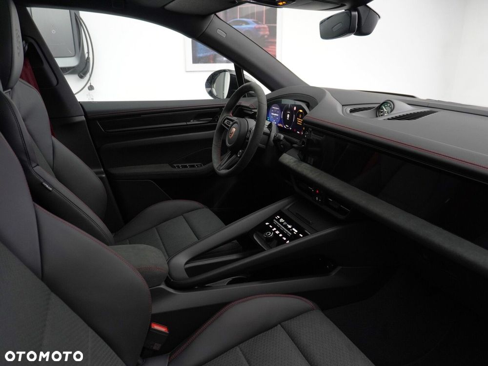 Porsche Macan GTS 100kWh - 27