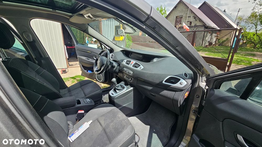 Renault Grand Scenic Gr 1.9 dCi Alize - 20
