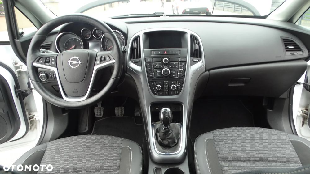 Opel Astra 1.4 Turbo Exklusiv - 22