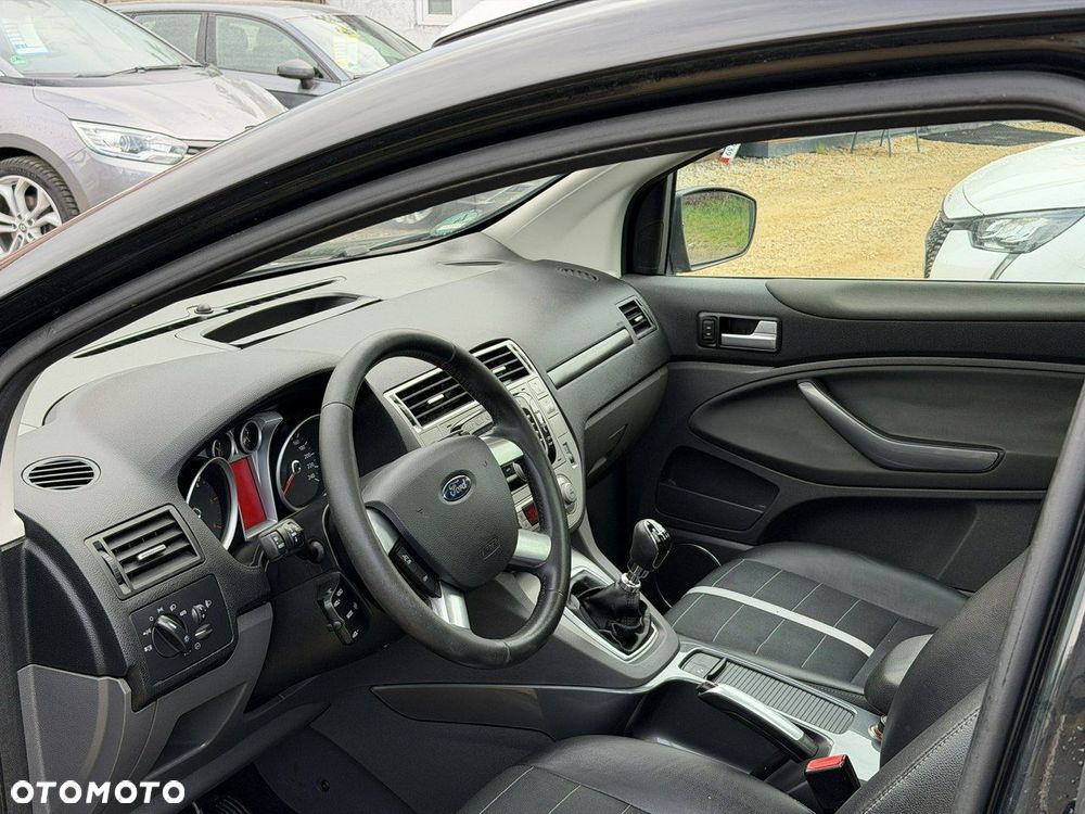 Ford Kuga - 11