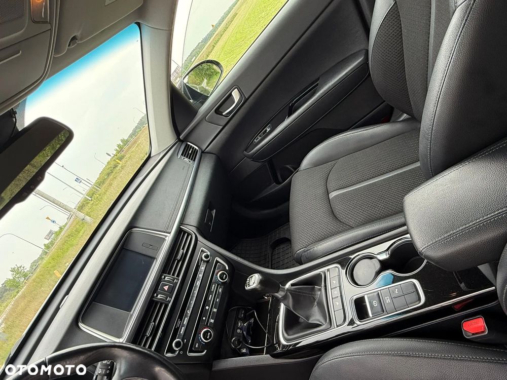 Kia Optima - 10