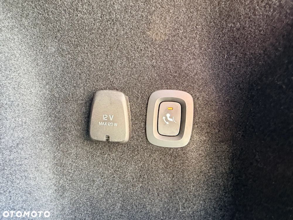 Volvo V60 D4 Momentum Pro - 14