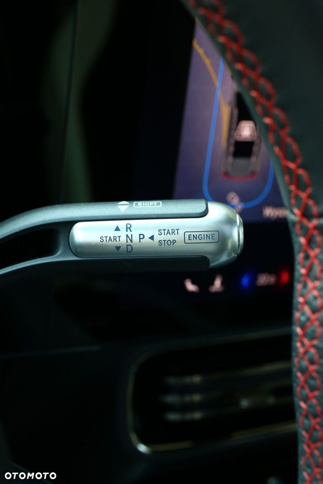 Mercedes-Benz GLB - 26
