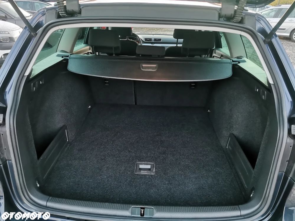 Volkswagen Passat Variant - 24