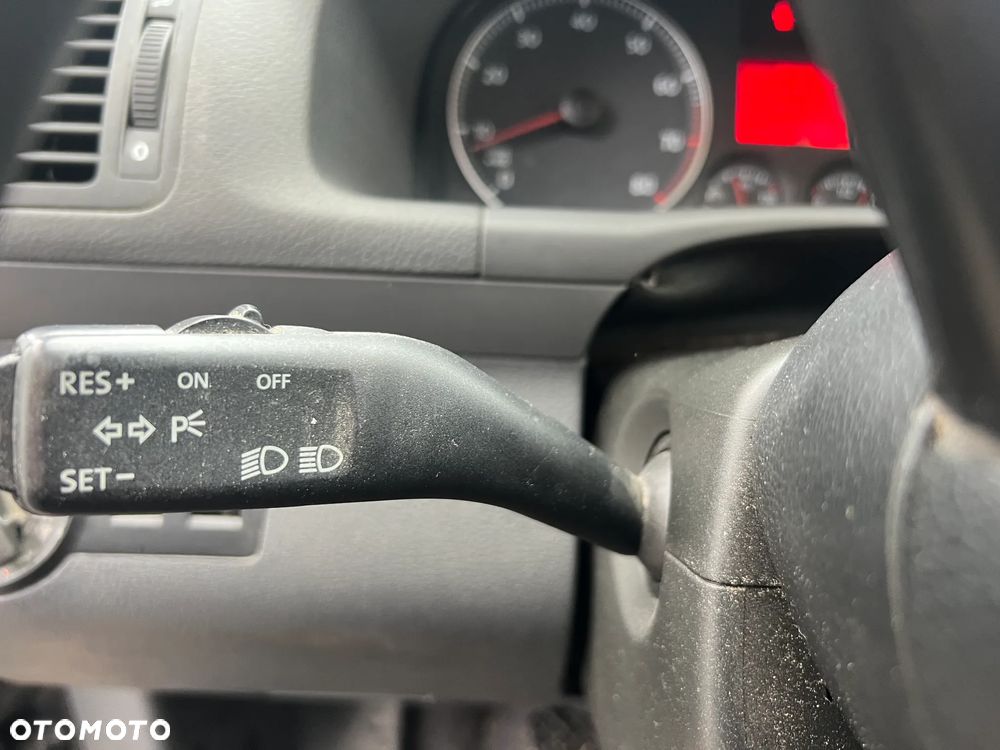 Volkswagen Touran 1.6 Trendline - 26