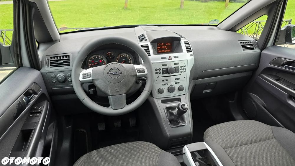 Opel Zafira - 10