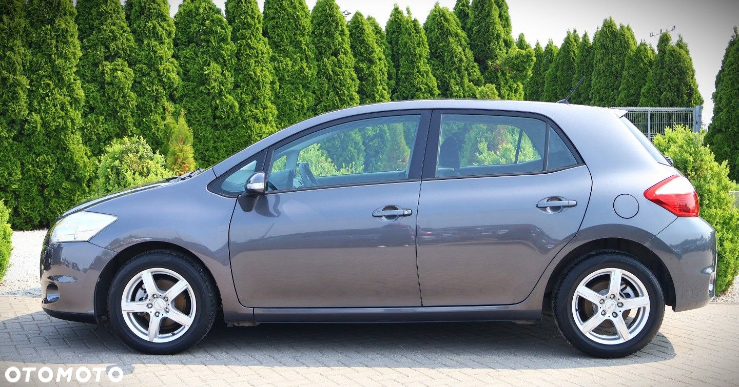 Toyota Auris - 4