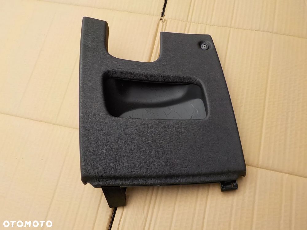 osłona bezpieczników schowek kierowcy alfa romeo 159 2007r - 1