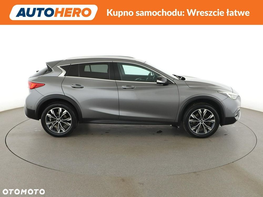 Infiniti QX30 2.0t DCT AWD Luxe Tech - 10