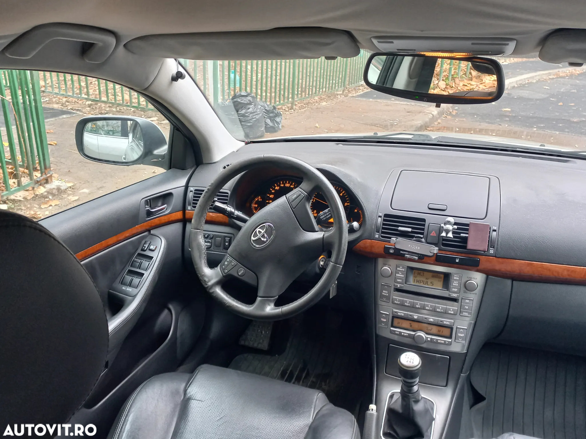 Toyota Avensis - 10