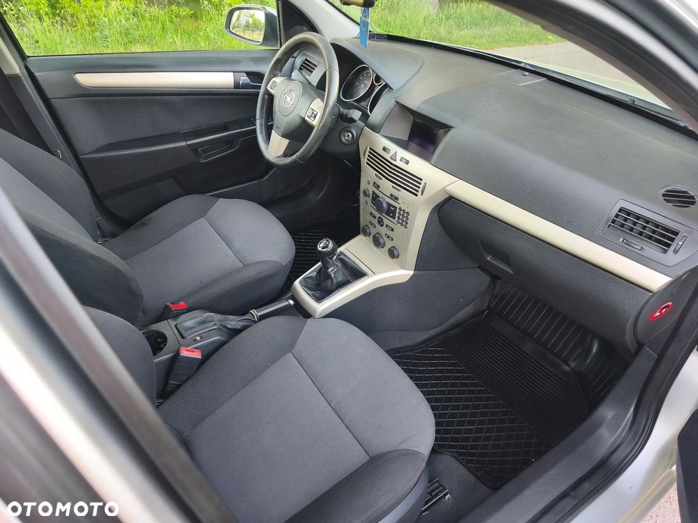 Opel Astra 1.6 Enjoy - 18