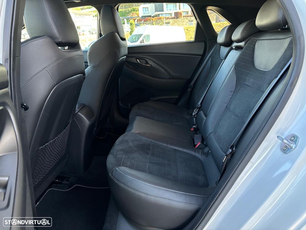 Hyundai i30 N 2.0 T-GDi Performance Pack - 8