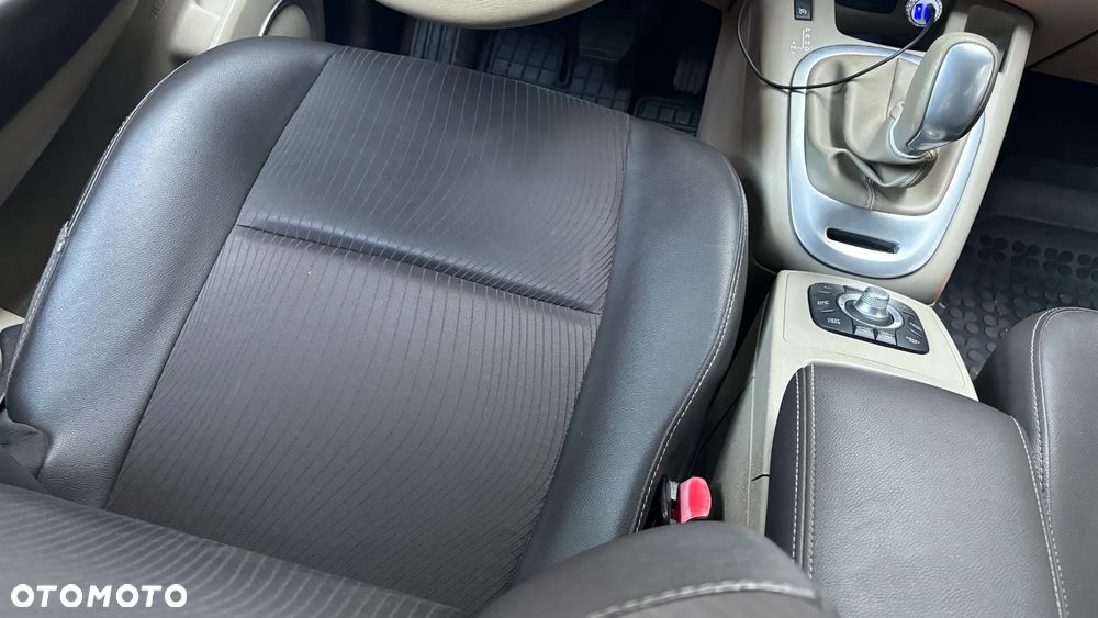 Renault Scenic 2.0 16V Privilege CVT - 8