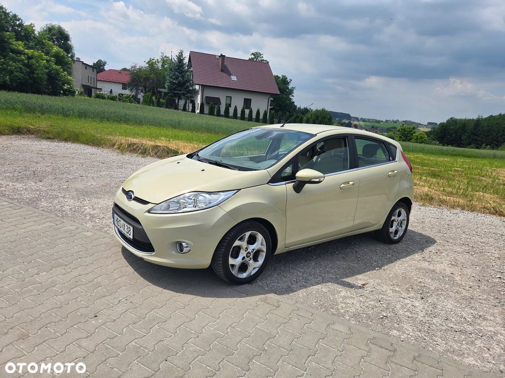 Ford Fiesta 1.3 Ghia - 8