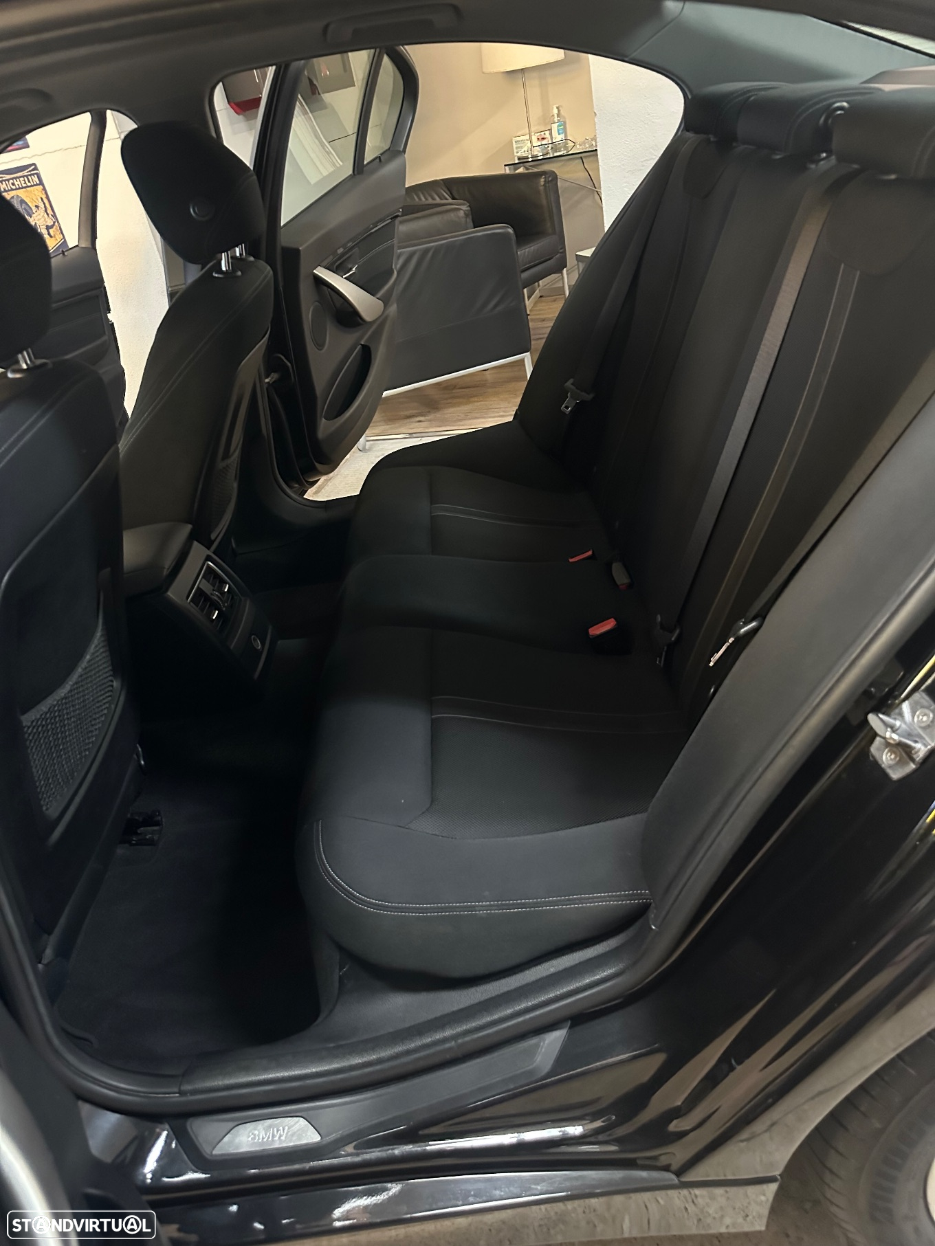 BMW 318 d Line Sport - 18