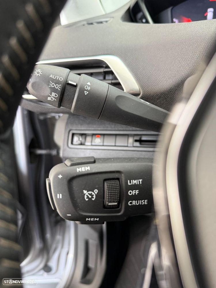 Peugeot 3008 1.5 BlueHDi Allure - 19