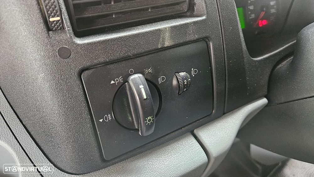 Ford Transit Caixa Aberta + Cab. Dupla - 16