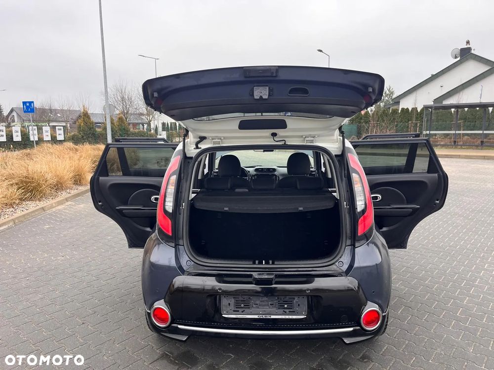 Kia Soul 1.6 CRDI Black Collection - 17