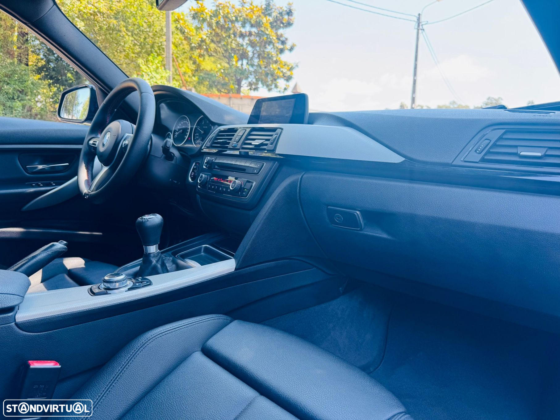 BMW 320 d Touring Pack M - 28
