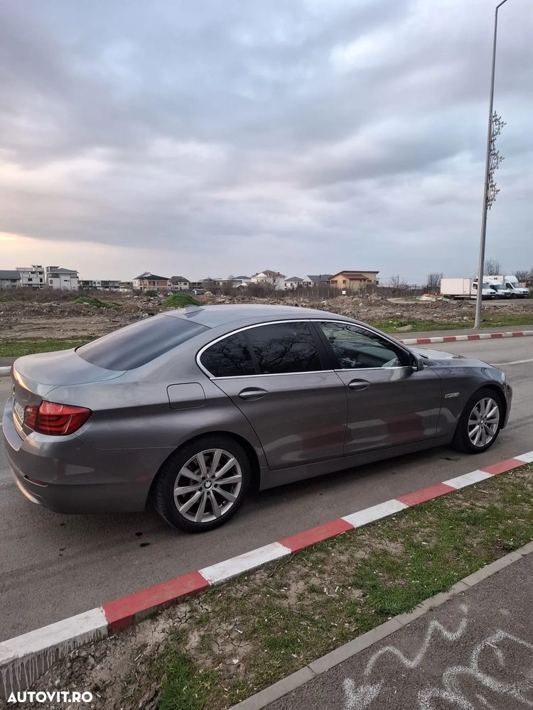 BMW Seria 5 525d Aut. - 4