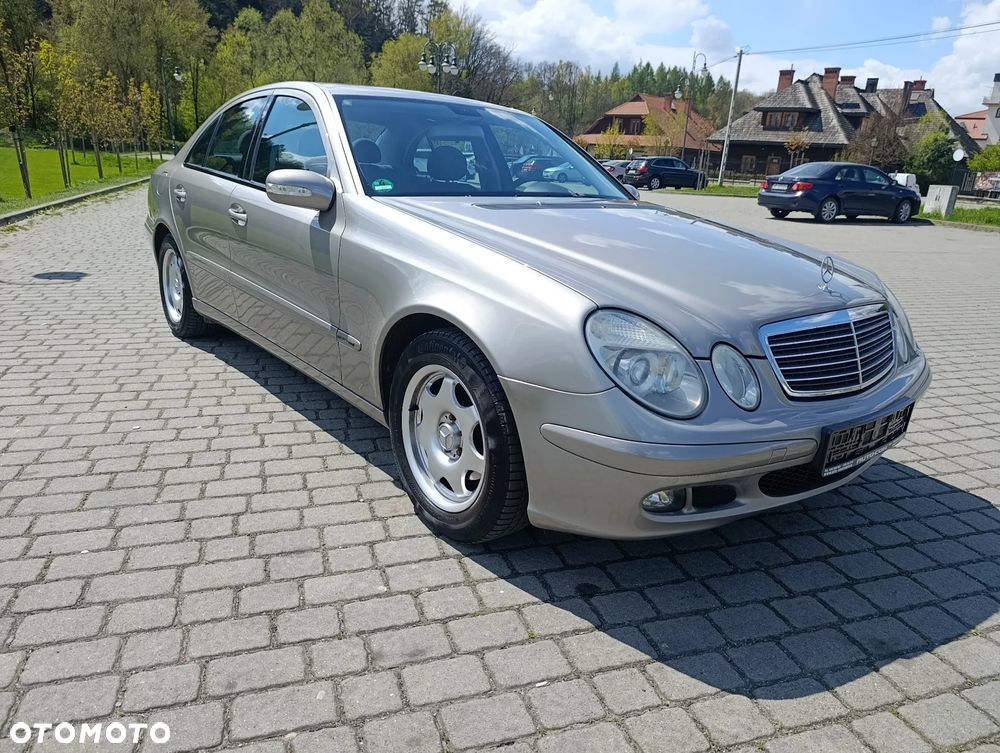 Mercedes-Benz Klasa E 220 CDI Automatik Classic DPF BusinessEDITION - 4