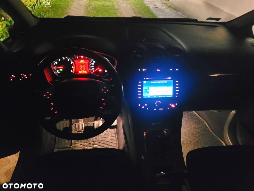 Ford Galaxy 2.0 Ghia - 27