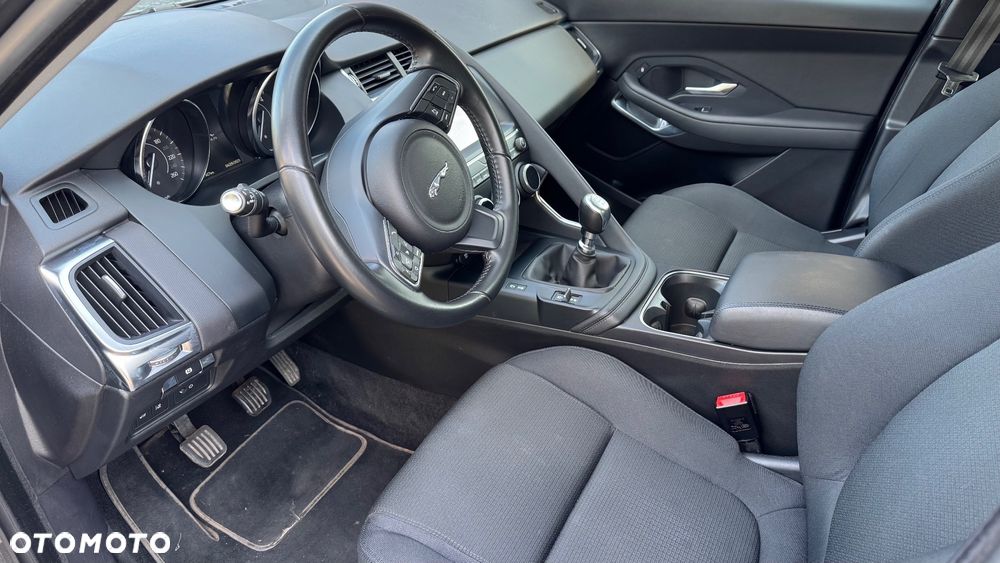 Jaguar E-Pace 2.0 i4D FWD - 9